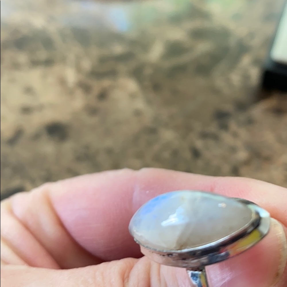 Sterling silver moonstone ring - Picture 8 of 9